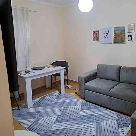 טיראנה Apartment In The City Center מראה חיצוני תמונה